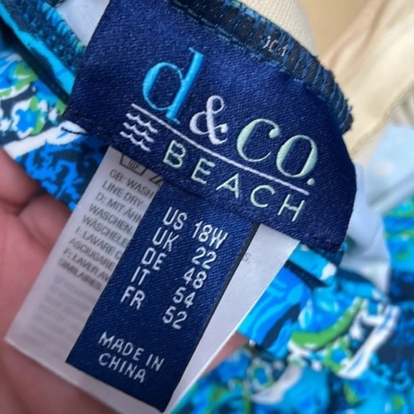 NEW One Piece d & co. BEACH Plus Size Paisley Swimsuit Size 18W - Picture 7 of 10